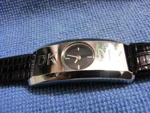 17ธ.ค.((น้าเล็ก)) นำเสนอนาฬิกา ข้อมือ หลายเรือน