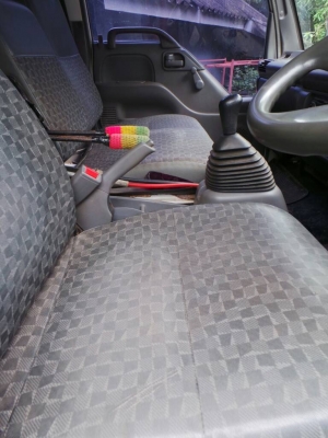 ISUZU NPR  ติดต่อปารวี  0839686255