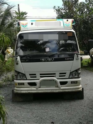 ISUZU NPR  ติดต่อปารวี  0839686255