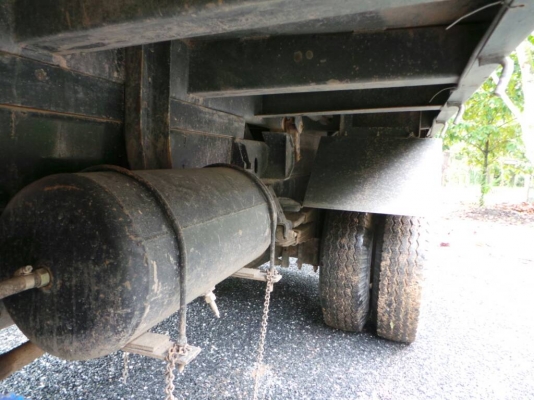 ISUZU NPR  ติดต่อปารวี  0839686255