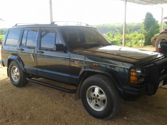 Jeep Cherokee 4.0 Limited ติดแก๊สเรียบร้อย  4WD ปี97 สภาพเดิมๆ