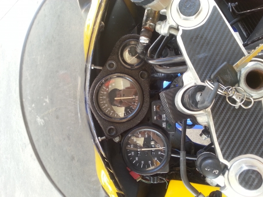 cbr 400 y.92 คาร์บูไฟฟ้า เครื่องแน่น สีสวย ระบบไฟพร้อม ทะเบียนแท้ 85000 cbr 400 y.92 คาร์บูไฟฟ้า เครื่องแน่น สีสวย ระบบไฟพร้อม ทะเบียนแท้ 85000