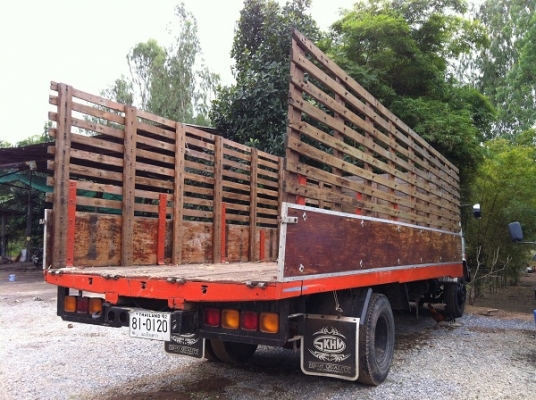 ขาย HINO-FF 6 ล้อ กระบะไม้ยาว 7 เมตร