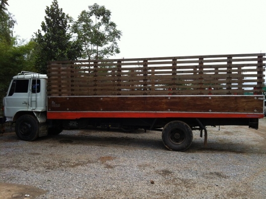 ขาย HINO-FF 6 ล้อ กระบะไม้ยาว 7 เมตร