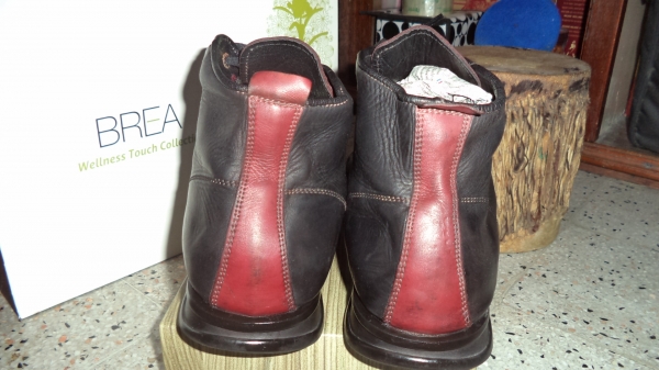 รองเท้าหนังแท้ LOGAN   SIZE 10 IN  ITALY   สวยพื้นเต็ม สภาพดี