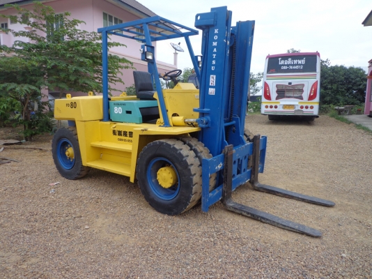 ขายรถยก KOMATSU FD80 เครื่องดีเซล ติดต่อคุณจิ๊ด โทร. 089-7949488
