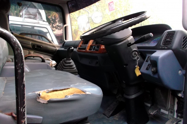 ขายด่วนรถ6ล้อHINOMAGAเครืองJO8Cยาว6.50เมตรยาง900