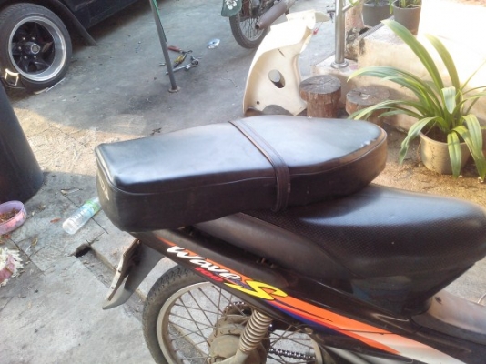 ขาย เบาะแบบเปิดหน้ายาว ตราเรื่อใบ โครงเหล็กสภาพสวย