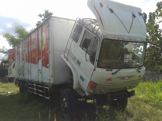 ขาย10ล้อ1เพลา ตู้แห้ง10บาน เครื่อง185แรง