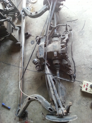 แพหลัง BMW E36 ไม่มีจารดิสกับปั้ม นอกนั้นครบ