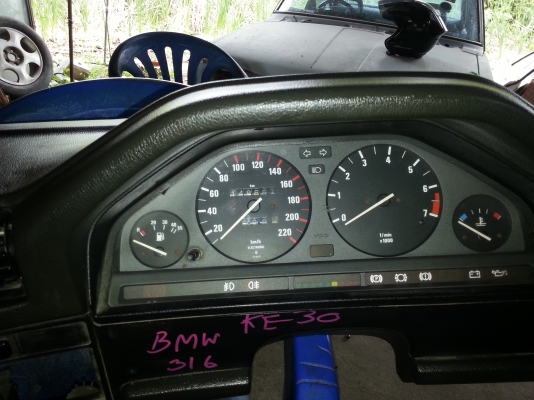 คอนโซน BMW E30 สพาพสวย