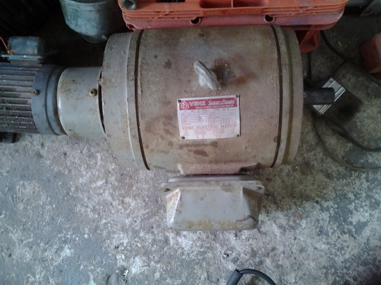 ขาย !! มอเตอร์ 3 แรง 220v. ยี่ห้อ vent พร้อมใช้งาน