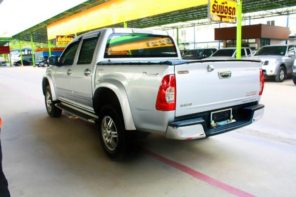 ISUZU D-MAX PLATINUM 3.0 VGS TURBO ISUZU D-MAX PLATINUM 3.0 VGS TURBO