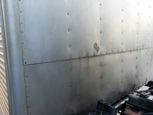 รถอีซูซุ 6 ล้อ ตู้แห้ง 88 แรงม้า ปี 43 สนใจติดต่อ 081 - 6079515 รถอีซูซุ 6 ล้อ ตู้แห้ง 88 แรงม้า ปี 43 สนใจติดต่อ 081 - 6079515