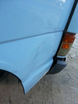 รถอีซูซุ 6 ล้อ ตู้แห้ง 88 แรงม้า ปี 43 สนใจติดต่อ 081 - 6079515 รถอีซูซุ 6 ล้อ ตู้แห้ง 88 แรงม้า ปี 43 สนใจติดต่อ 081 - 6079515