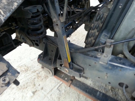 รถอีซูซุ 6 ล้อ ตู้แห้ง 88 แรงม้า ปี 43 สนใจติดต่อ 081 - 6079515 รถอีซูซุ 6 ล้อ ตู้แห้ง 88 แรงม้า ปี 43 สนใจติดต่อ 081 - 6079515