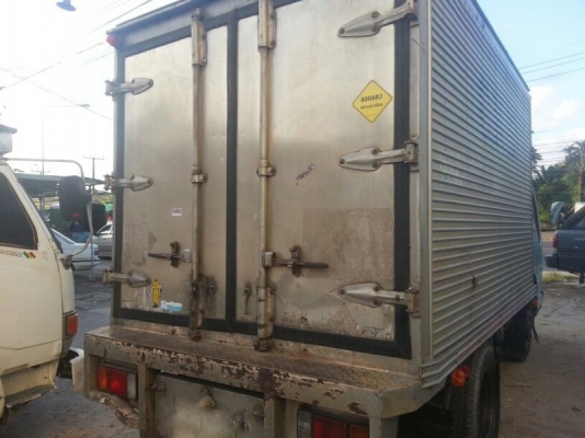 รถอีซูซุ 6 ล้อ ตู้แห้ง 88 แรงม้า ปี 43 สนใจติดต่อ 081 - 6079515 รถอีซูซุ 6 ล้อ ตู้แห้ง 88 แรงม้า ปี 43 สนใจติดต่อ 081 - 6079515