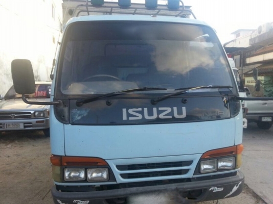 รถอีซูซุ 6 ล้อ ตู้แห้ง 88 แรงม้า ปี 43 สนใจติดต่อ 081 - 6079515 รถอีซูซุ 6 ล้อ ตู้แห้ง 88 แรงม้า ปี 43 สนใจติดต่อ 081 - 6079515