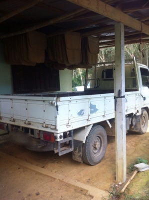 รถอีซูซุ 4 ล้อ ( ไม่ดั้ม ) 100 แรงม้า ปี 50 ( รถวิ่ง 6x,xxx กม. ) สนใจติดต่อ 081 - 6079515 รถอีซูซุ 4 ล้อ ( ไม่ดั้ม ) 100 แรงม้า ปี 50 ( รถวิ่ง 6x,xxx กม. ) สนใจติดต่อ 081 - 6079515