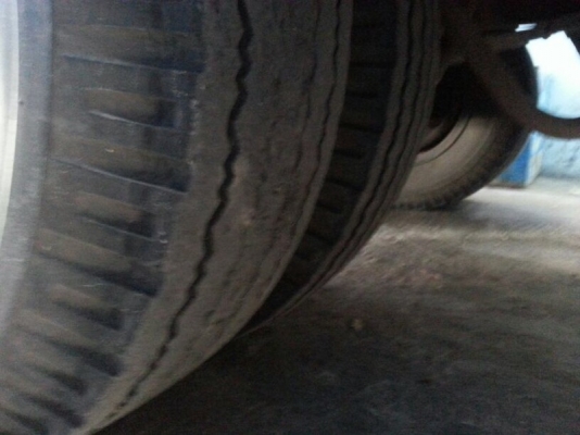 รถอีซูซุ 10 ล้อ พื้นเรียบ เปลื่ยนเครื่อง 230 แรงม้า. สนใจติดต่อ 081 - 6079515 รถอีซูซุ 10 ล้อ พื้นเรียบ เปลื่ยนเครื่อง 230 แรงม้า. สนใจติดต่อ 081 - 6079515