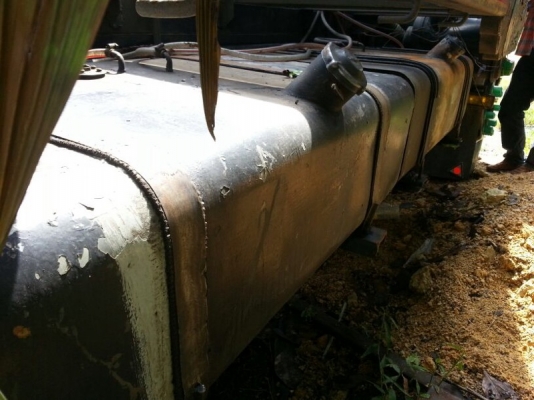 รถอีซูซุ 10 ล้อ พื้นเรียบ เปลื่ยนเครื่อง 230 แรงม้า. สนใจติดต่อ 081 - 6079515 รถอีซูซุ 10 ล้อ พื้นเรียบ เปลื่ยนเครื่อง 230 แรงม้า. สนใจติดต่อ 081 - 6079515