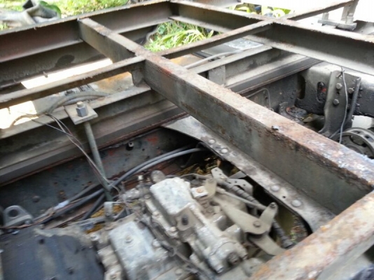 รถอีซูซุ 10 ล้อ พื้นเรียบ เปลื่ยนเครื่อง 230 แรงม้า. สนใจติดต่อ 081 - 6079515 รถอีซูซุ 10 ล้อ พื้นเรียบ เปลื่ยนเครื่อง 230 แรงม้า. สนใจติดต่อ 081 - 6079515