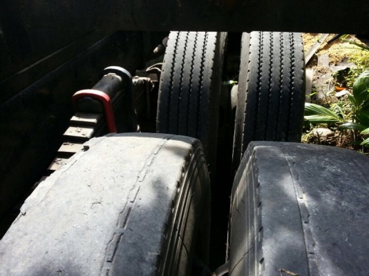 รถอีซูซุ 10 ล้อ พื้นเรียบ เปลื่ยนเครื่อง 230 แรงม้า. สนใจติดต่อ 081 - 6079515 รถอีซูซุ 10 ล้อ พื้นเรียบ เปลื่ยนเครื่อง 230 แรงม้า. สนใจติดต่อ 081 - 6079515