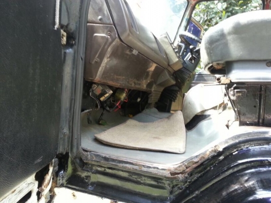 รถอีซูซุ 10 ล้อ พื้นเรียบ เปลื่ยนเครื่อง 230 แรงม้า. สนใจติดต่อ 081 - 6079515 รถอีซูซุ 10 ล้อ พื้นเรียบ เปลื่ยนเครื่อง 230 แรงม้า. สนใจติดต่อ 081 - 6079515