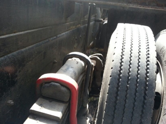 รถอีซูซุ 10 ล้อ พื้นเรียบ เปลื่ยนเครื่อง 230 แรงม้า. สนใจติดต่อ 081 - 6079515 รถอีซูซุ 10 ล้อ พื้นเรียบ เปลื่ยนเครื่อง 230 แรงม้า. สนใจติดต่อ 081 - 6079515