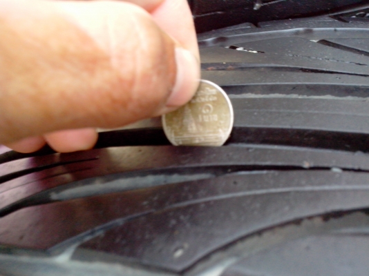 ขายแม็กขอบ16พร้อมยาง 4รู100 et38 deeston ปี12 ขายแม็กขอบ16พร้อมยาง 4รู100 et38 deeston ปี12