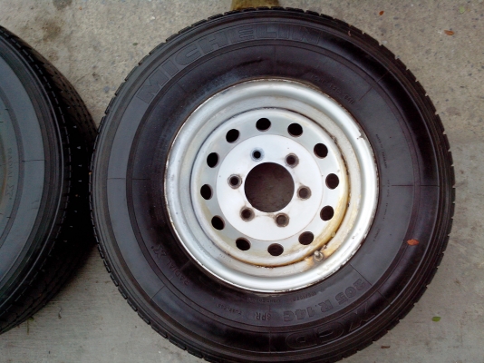 ขายกะทะผ่าขอบ14 พร้อมยาง ราคาถูก 6รู ยางปี11 เก็บไว้ไม่ได้ใช้ ขายกะทะผ่าขอบ14 พร้อมยาง ราคาถูก 6รู ยางปี11 เก็บไว้ไม่ได้ใช้