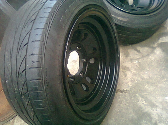 ขายแม็กลายหยดน้ำสีดำ 6รู ใส่ช้างเหยียบหล่อๆ กว้าง 8นิ้ว พร้อมยาง ส่งได้ทั่วไทย ขายแม็กลายหยดน้ำสีดำ 6รู ใส่ช้างเหยียบหล่อๆ กว้าง 8นิ้ว พร้อมยาง ส่งได้ทั่วไทย