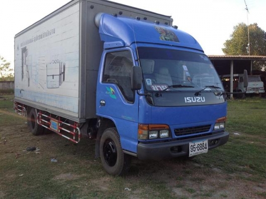 ขายด่วน !! NQR150 รถห้างปี46 ยาว5.5m สภาพพร้อมใช้