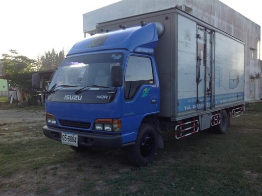 ขายด่วน !! NQR150 รถห้างปี46 ยาว5.5m สภาพพร้อมใช้