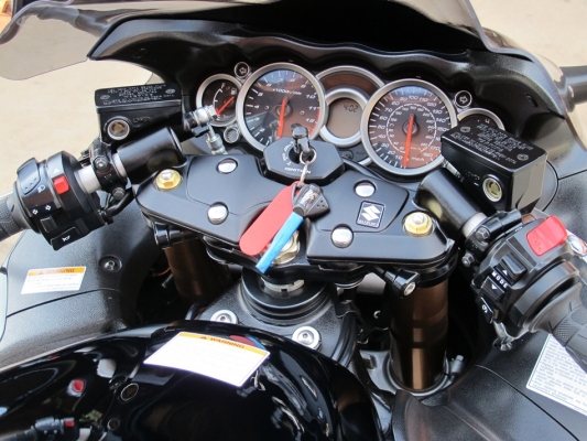 ขาย Suzuki hayabusa ปี2011 ทะเบียนแท้