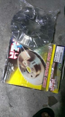 ขายจานเบรคใส่ Nissan big m 1คู่ ของยังไม่ได้ใช้เลยพอดีซื้อมาเปลี่ยนใจไปใส่เบรคสกายลาย