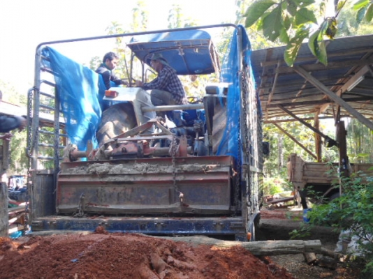 ขาย FORD  6610 ขับเคลื่อน 2 เพลา