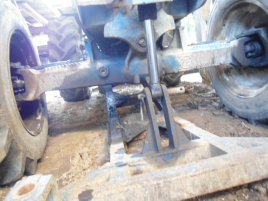 ขาย FORD  6610 ขับเคลื่อน 2 เพลา