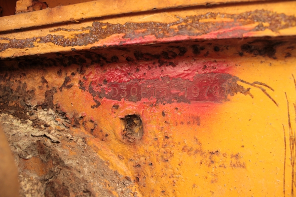 ขายรถแทรกเตอร์ดันดิน KOMATSU D30P-15 4สูบ ราคา 430,000บาท ขายรถแทรกเตอร์ดันดิน KOMATSU D30P-15 4สูบ ราคา 430,000บาท