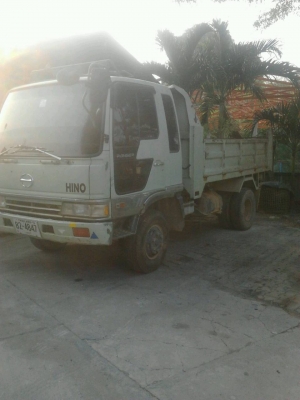 รถบรรทุก 6 ล้อ hino