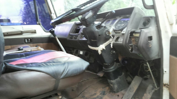 **830,000 บ.ต่อรอง**ขาย10ล้อ2เพลาดั๊ม HINO FM177 วางเครื่องHO7C 185HP แห้งแรง ไม่เยิ้ม ช่วงล่างคัสซีดีไม่ผุไม่บวม สโลวครบ กระบะดั๊มข้างเรียบ ยางสวย10เส้น หัวสวยภายในคอนโซลครบ เบรคทริฟฟี่ พร้อมใช้ พร้อมลุยงาน เอกสารครบ ราคาต่อรองได้เด้อ พี่น้องครับ