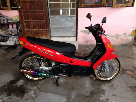 ขายนูโว ตัวเก่า สีแดง ชุดสีแท้ใหม่ทั้งคัน ไฟหน้า-หลังใหม่ ล้อทอง2สี 1.20หน้า-หลัง ยางหน้าirc 185 ป้ายเหลือง ยางหลังirc 200 ท่อMX เครือง.ลูกเบส ชัก4 วาล์วโต แคมองศาสูง คาร์บูแดชแท้ ชามล้าง เม็ดแท้เจาะ สายพานใหม่ ครัชทองแดง ไดร์แต่ง แบตใหม่ แรงแบบสบายๆ เครื