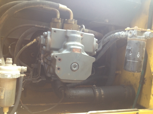 ขายด่วน!!! KOMATSU PC 200-7 ไมล์ 11,XXX สภาพสวยค่ะ พร้อมใช้งาน เอกสารใบแจ้งจำหน่าย ขายด่วน!!! KOMATSU PC 200-7 ไมล์ 11,XXX สภาพสวยค่ะ พร้อมใช้งาน เอกสารใบแจ้งจำหน่าย