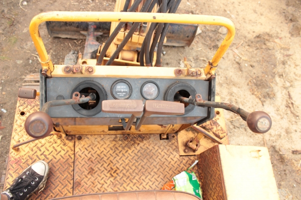 ขายแบคโฮ YANMAR YB25 3สูบ ราคา 190,000 บาท ขายแบคโฮ YANMAR YB25 3สูบ ราคา 190,000 บาท