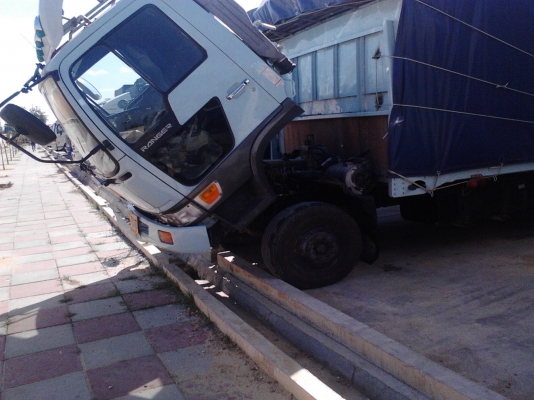 ขายรถหกล้อ HENO FC4J