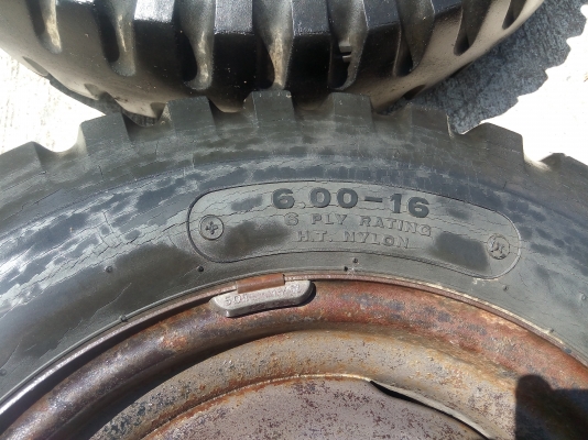 กะทะจิ๊ป ขอบ16  พร้อมยาง 4 ลูก เก่ายี่ปุ่น tel 089-9826192 ชุดเดียวเท่านั้น