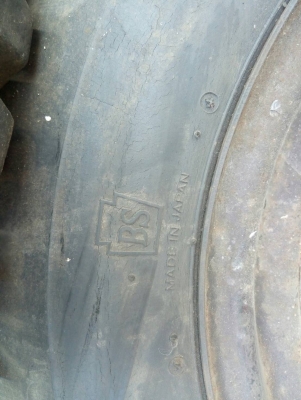 กะทะจิ๊ป ขอบ16  พร้อมยาง 4 ลูก เก่ายี่ปุ่น tel 089-9826192 ชุดเดียวเท่านั้น