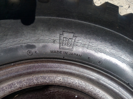 กะทะจิ๊ป ขอบ16  พร้อมยาง 4 ลูก เก่ายี่ปุ่น tel 089-9826192 ชุดเดียวเท่านั้น