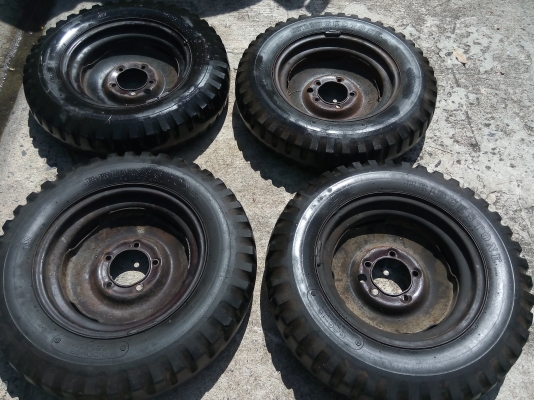 กะทะจิ๊ป ขอบ16  พร้อมยาง 4 ลูก เก่ายี่ปุ่น tel 089-9826192 ชุดเดียวเท่านั้น