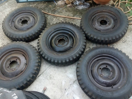 กะทะจิ๊ป ขอบ16  พร้อมยาง 4 ลูก เก่ายี่ปุ่น tel 089-9826192 ชุดเดียวเท่านั้น